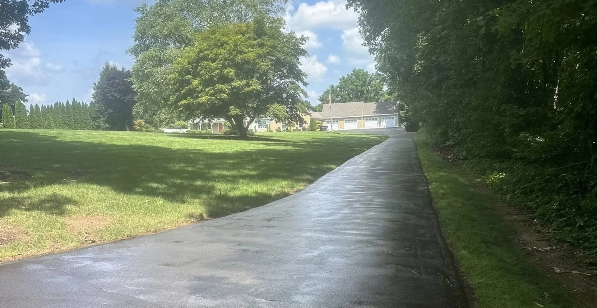 Sealcoating and asphalt work in East Haven, CT